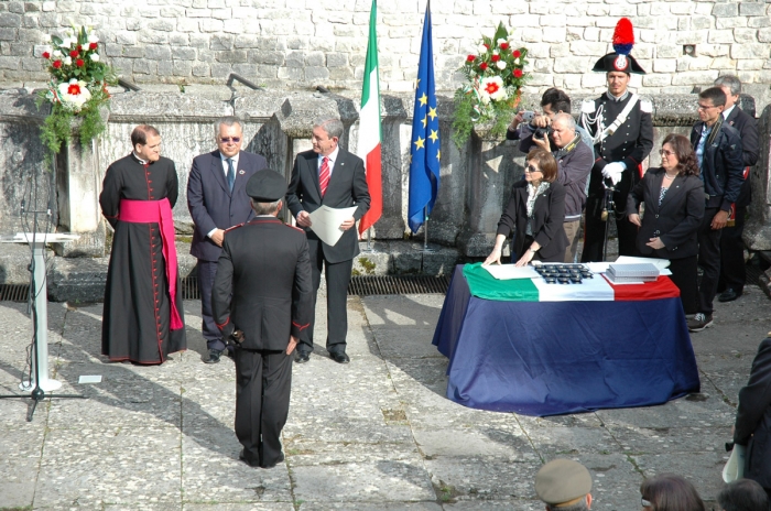 Clicca per vedere l'immagine alla massima grandezza