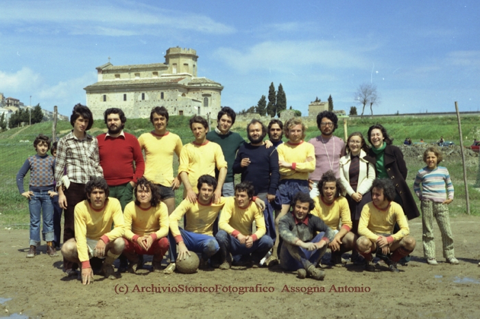 Clicca per vedere l'immagine alla massima grandezza