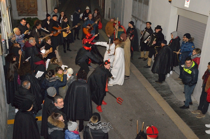 Clicca per vedere l'immagine alla massima grandezza