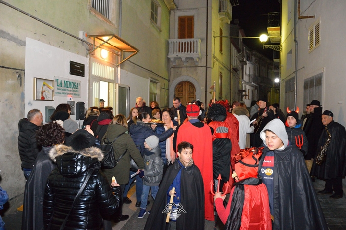 Clicca per vedere l'immagine alla massima grandezza