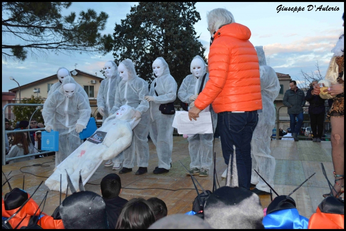 Clicca per vedere l'immagine alla massima grandezza