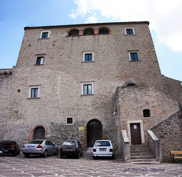 Clicca per vedere l'immagine alla massima grandezza