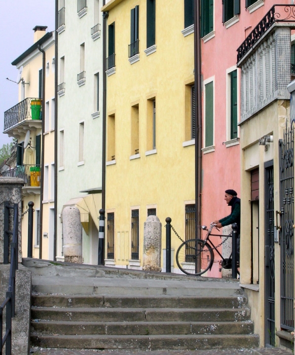 Clicca per vedere l'immagine alla massima grandezza