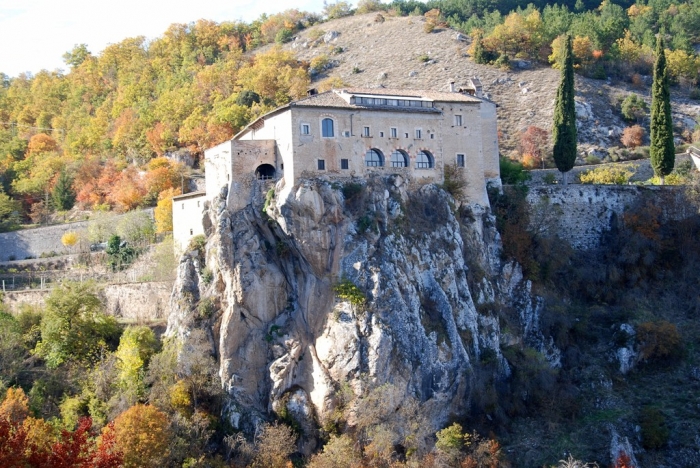 Clicca per vedere l'immagine alla massima grandezza