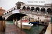 Nome del file=Venezia_Ponte_di_Rialto.jpg
Dimensione del file=675KiB
Dimensioni=1000x669
Aggiunta il=27 Ott 2012 Venezia_Ponte_di_Rialto.jpg