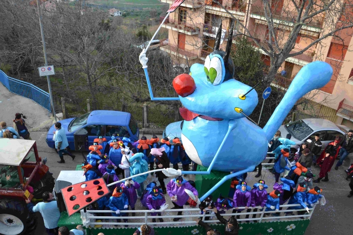 Clicca per vedere l'immagine alla massima grandezza